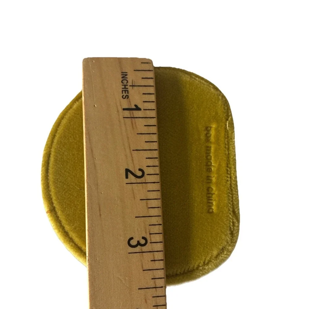 Gucci Jewelry Box Chartreuse Yellow Velvet Small Gift Box Ring 3.5x3